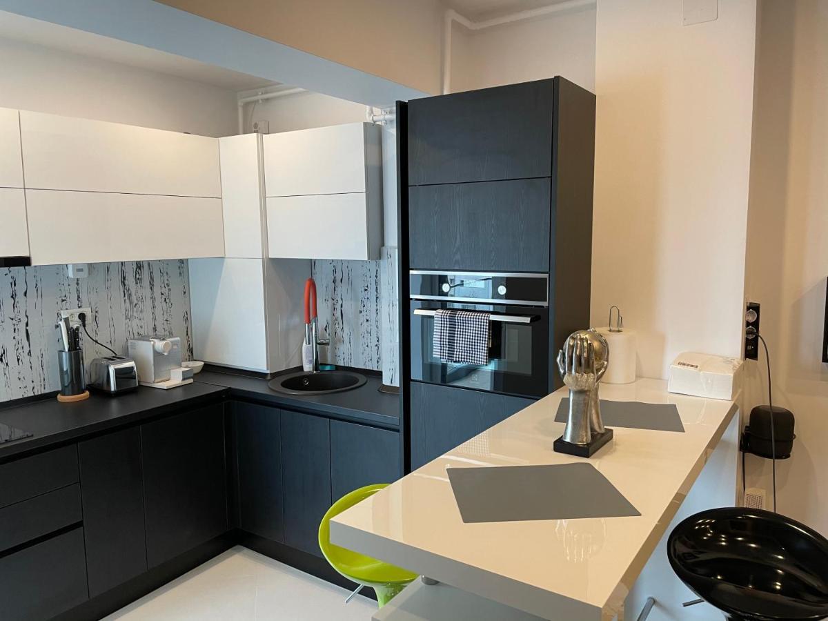 Fancy Westpark 2 Residence Lakeview W7 Boekarest Buitenkant foto
