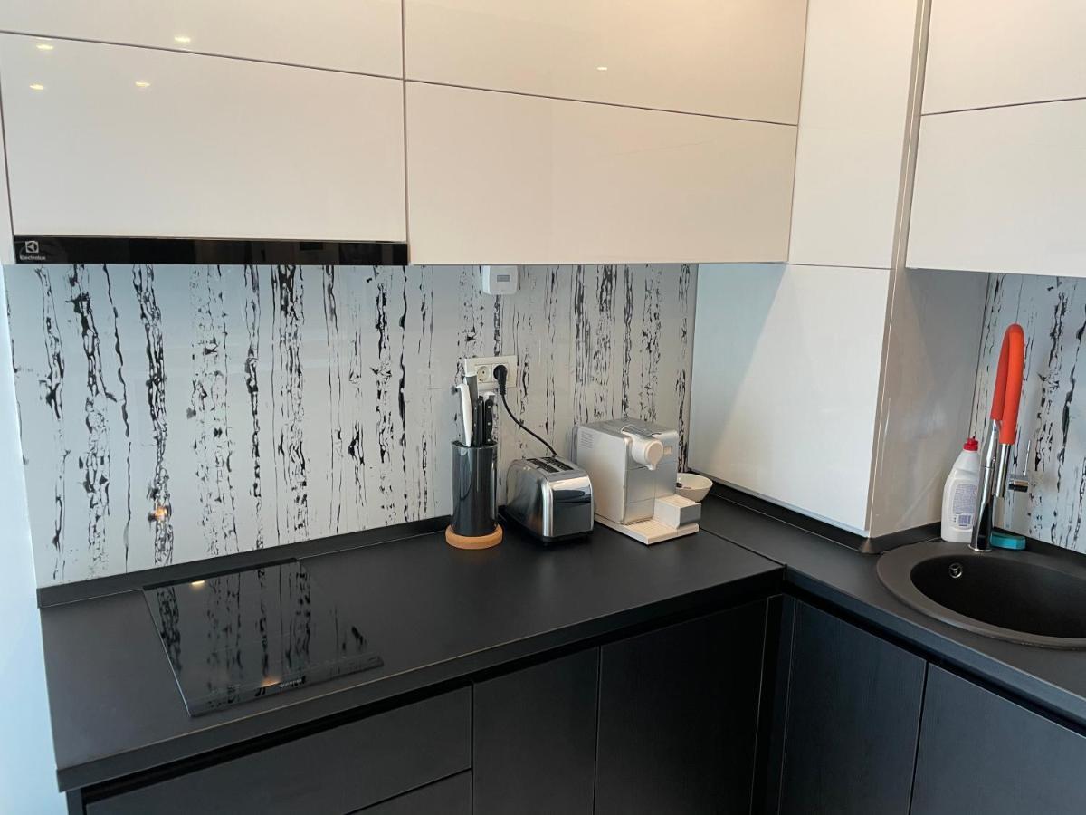 Fancy Westpark 2 Residence Lakeview W7 Boekarest Buitenkant foto