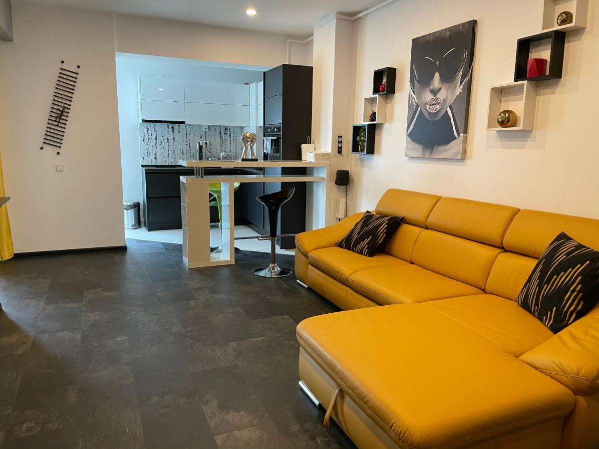 Fancy Westpark 2 Residence Lakeview W7 Boekarest Buitenkant foto