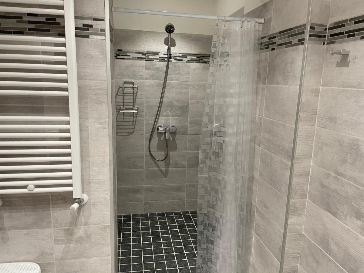Fancy Westpark 2 Residence Lakeview W7 Boekarest Buitenkant foto